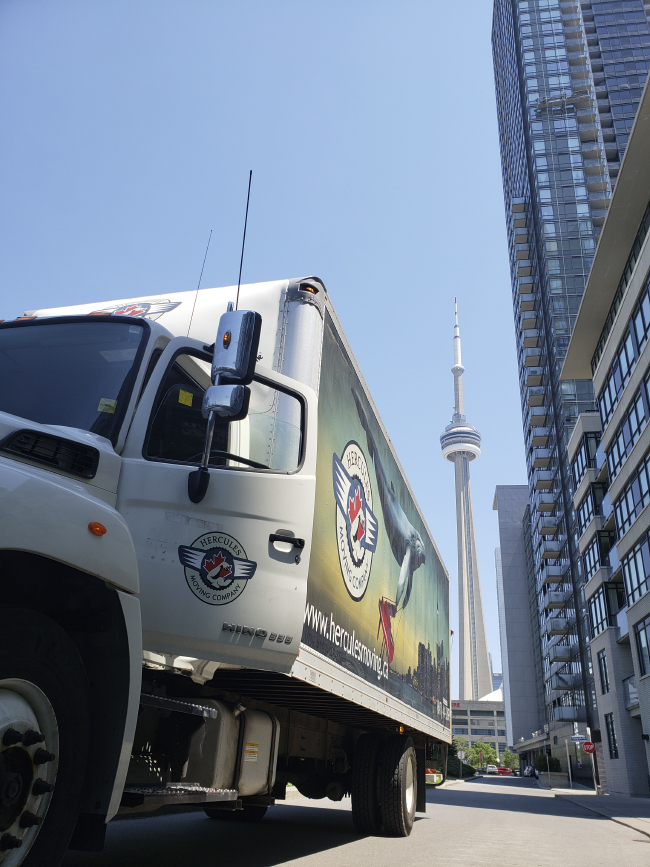 Moving Company Toronto with perfect, branded truck