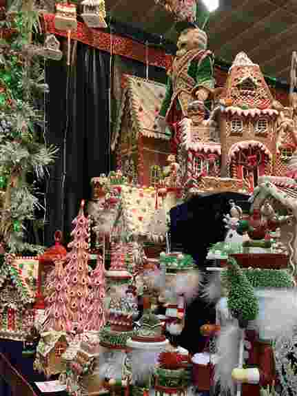 Christmas Gingerbread Houses and Accessories