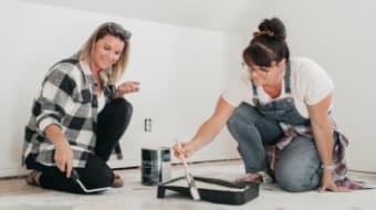 Get to Know Leslie & Lyndsay: HGTV’s Twin Sensations Coming to the Birmingham Home Show! Get to Know Leslie & Lyndsay: HGTV’s Twin Sensations Coming to the Birmingham Home Show!