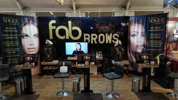 Your fab brow kit will come with a beautiful gift bag, ready to give to your fab friends or family! Your fab brow kit will come with a beautiful gift bag, ready to give to your fab friends or family!