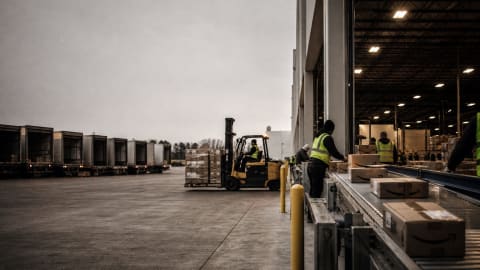 Supply chain operators have new contract wins, facility investments, and platform launches to evaluate this week