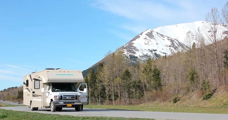 Composites Lighten RVs, Offer More Durability, Too