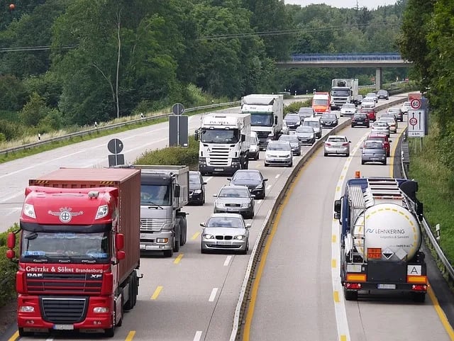 Highway Ready: How Commercial Drivers Can Improve Road Safety