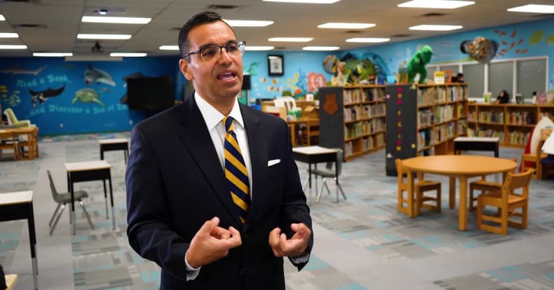 Revolutionizing Classroom Safety: Instant Communication and Enhanced Security