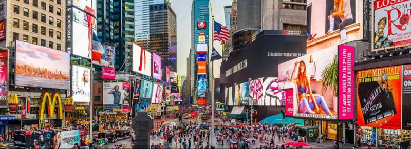 SOLUTIONS TO FOUR COMMON DIGITAL SIGNAGE CONTENT CHALLENGES