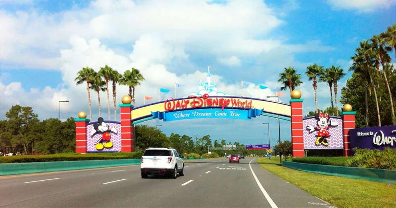 Listen: Virtual Reality is the New Reality at Amusement Parks