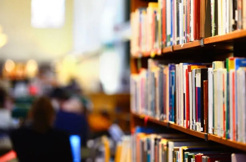 How Can Teachers and Educational Tech Combine to Prevent Youth Illiteracy?