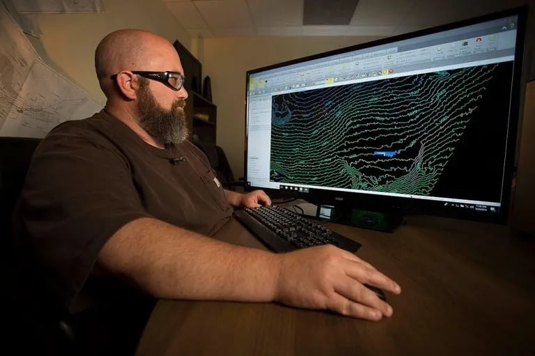 LEVERAGE THE POWER OF DRONES TO IMPROVE GEOMATICS WORKFLOW