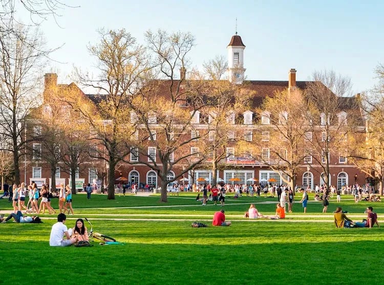It’s Time for Colleges to Get Educated on the Benefits of Cash Recyclers and Smart Safes