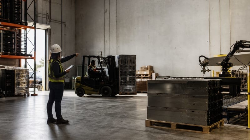 B2B digital commerce is pulling away from traditional channels as distributor earnings confirm the shift