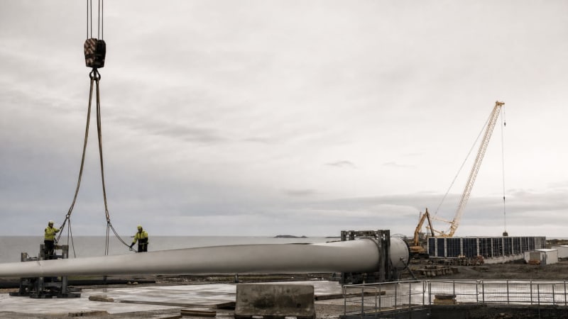 Clean energy deals dominate this week: hydrogen, storage, offshore wind, and a major Shell divestiture