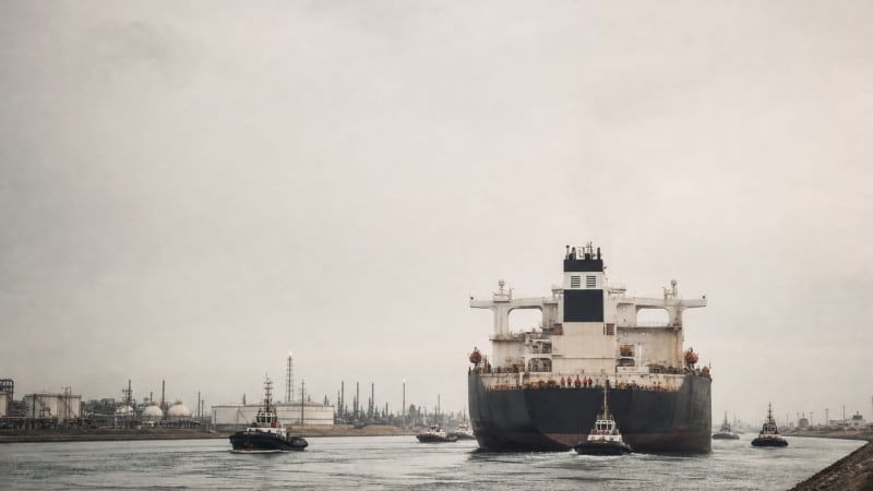 Supertanker rates near $500,000 a day as Hormuz talks stall, threatening a diesel crunch this winter
