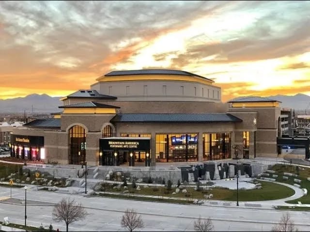 RevelTV and Absen create immersive LED environments at the new multimillion-dollar Hale Centre Theatre in Utah