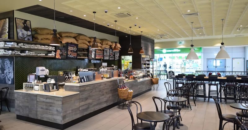 Navigating the World of Restaurant Franchising
