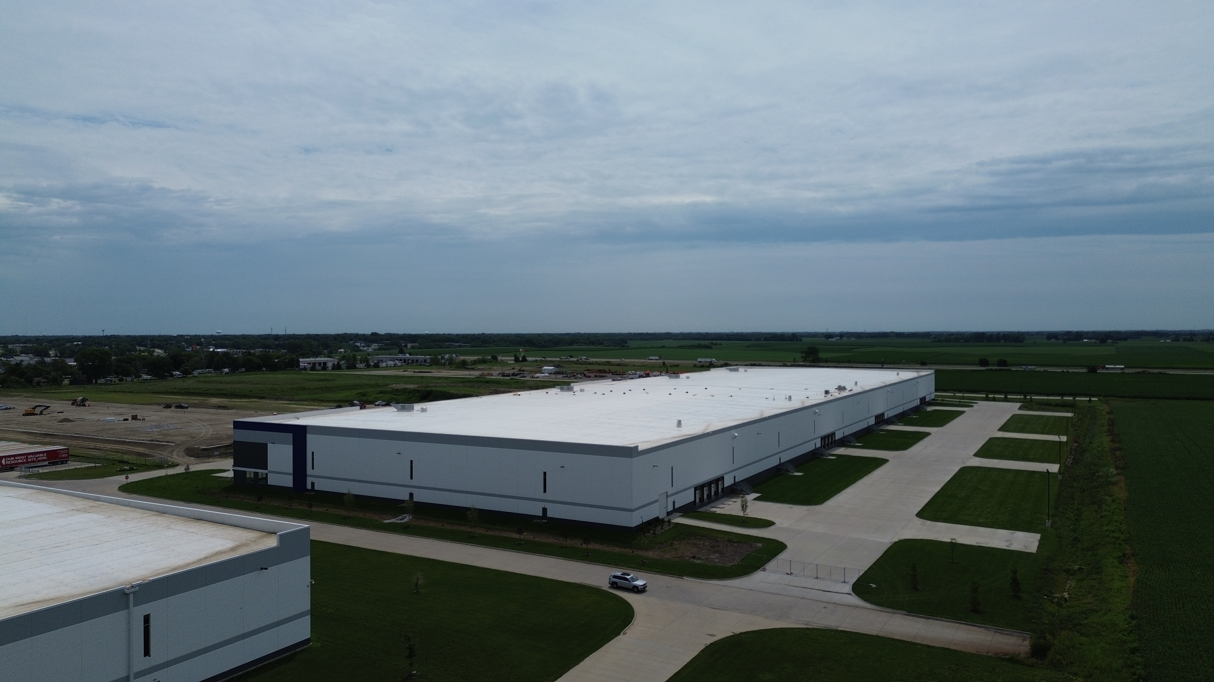 Russell Industrial Park - Building 3 — Lease in Davenport, IA, photo 1 of 8