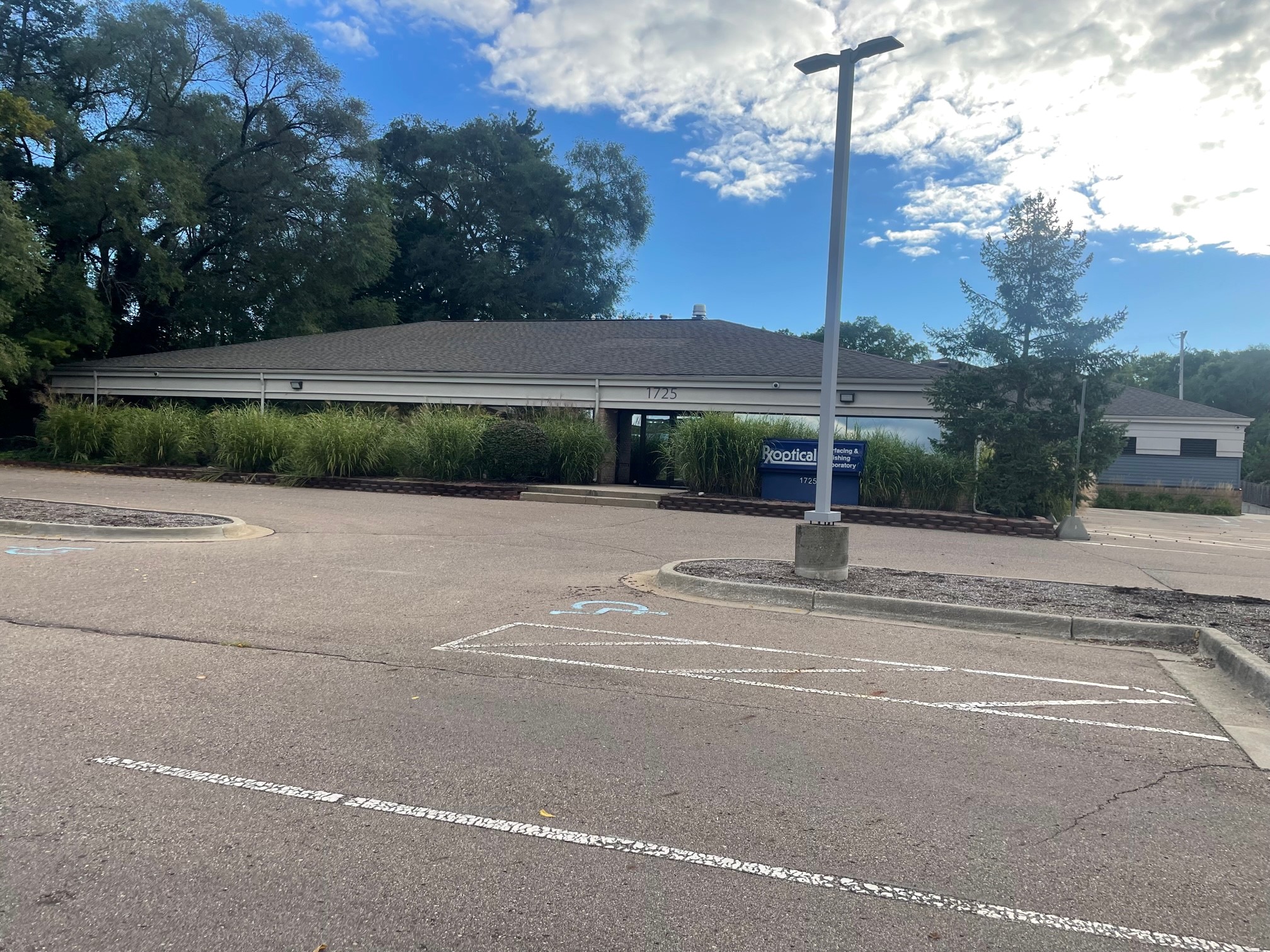 1725 S Park St, Kalamazoo, MI 49001