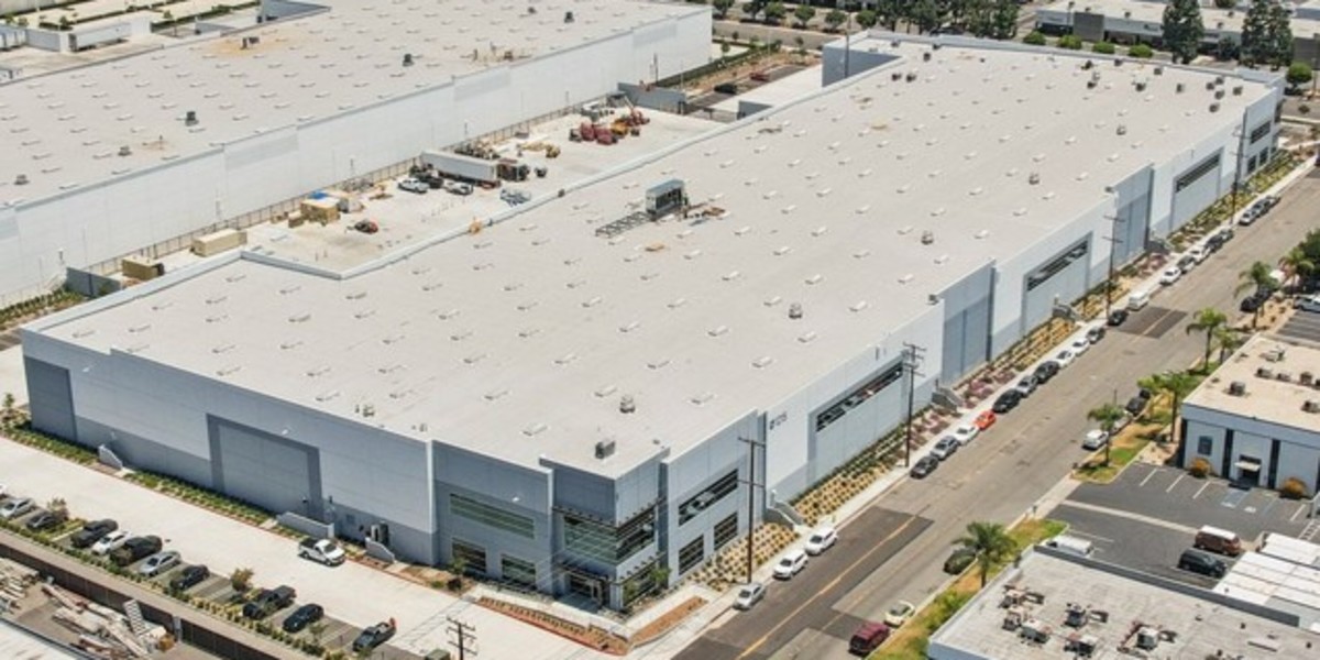 1215 Logistics Center — Lease in Anaheim, CA, photo 4 of 4