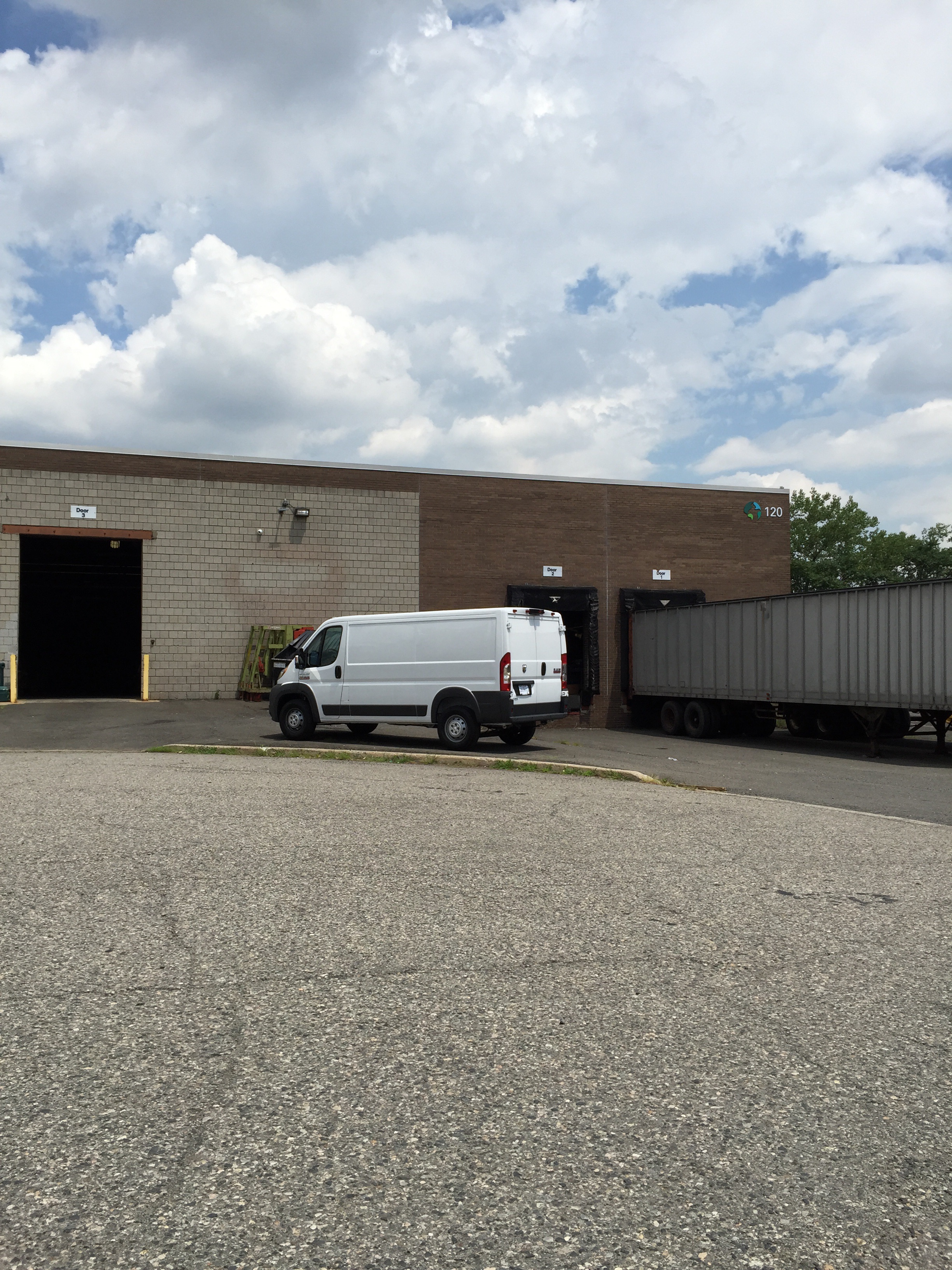 120 Asia Pl — Lease in Carlstadt, NJ, photo 3 of 8