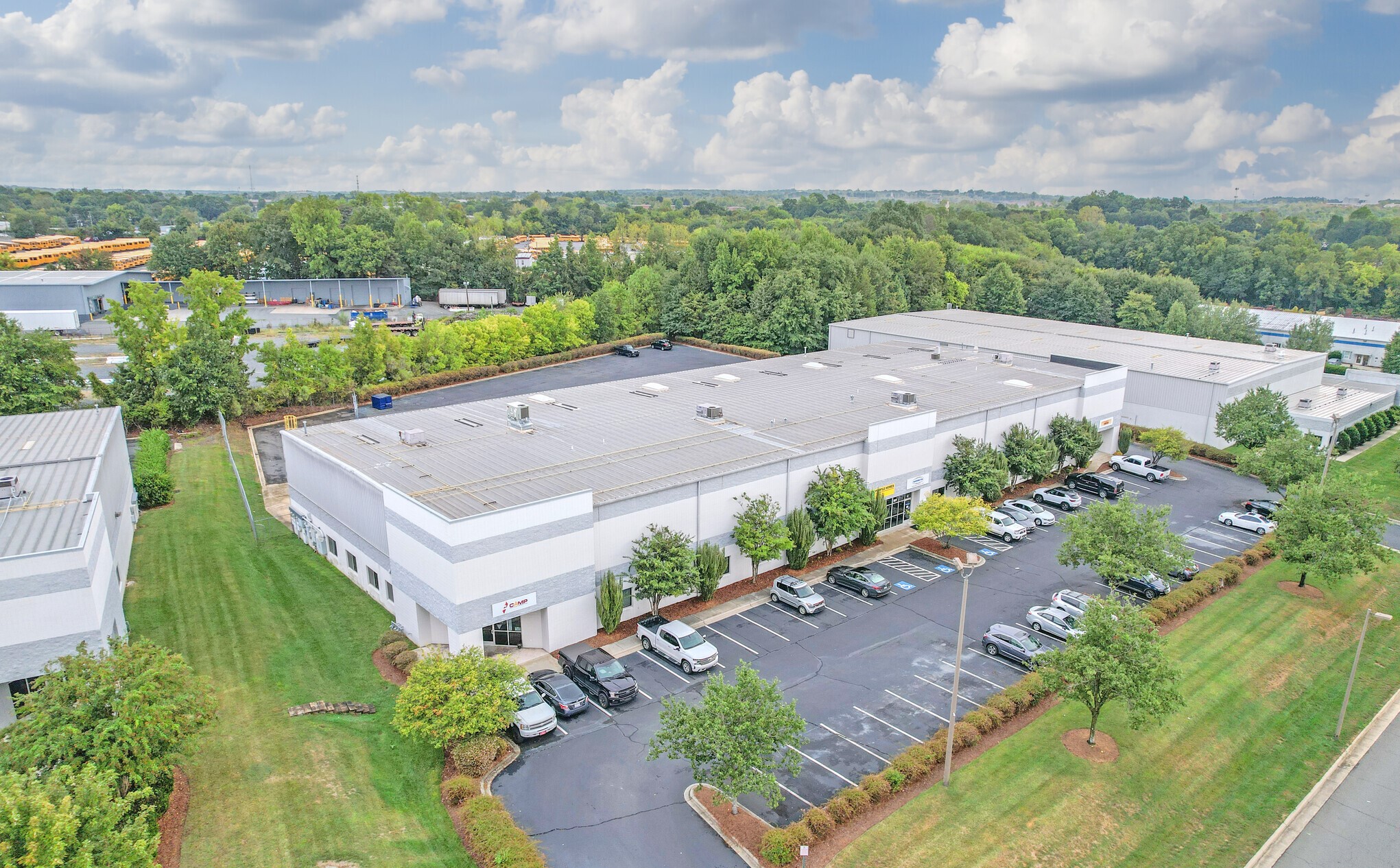 Westinghouse Downs Commerce Center — Lease in Pineville, NC, photo 1 of 4