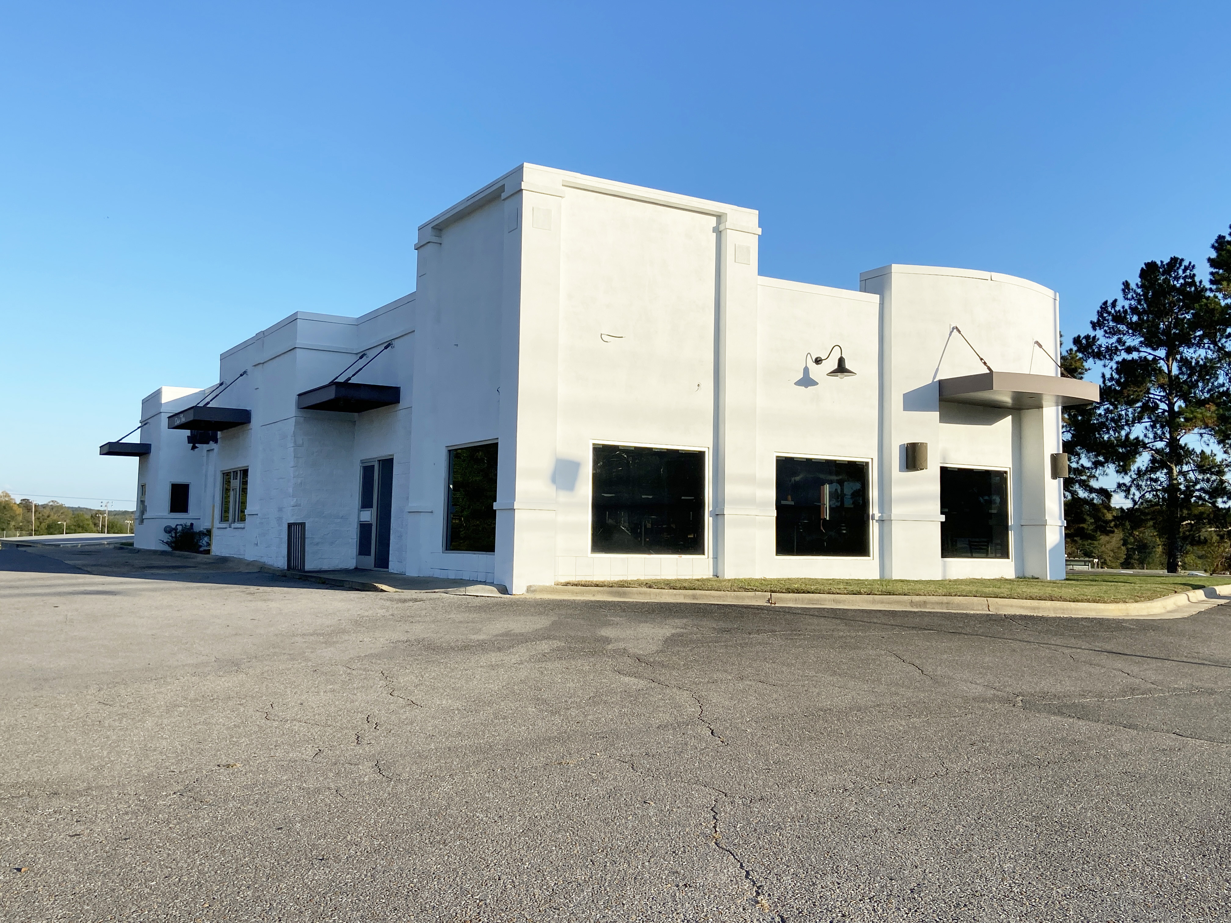 2210 Temple Ave, Fayette, AL 35555