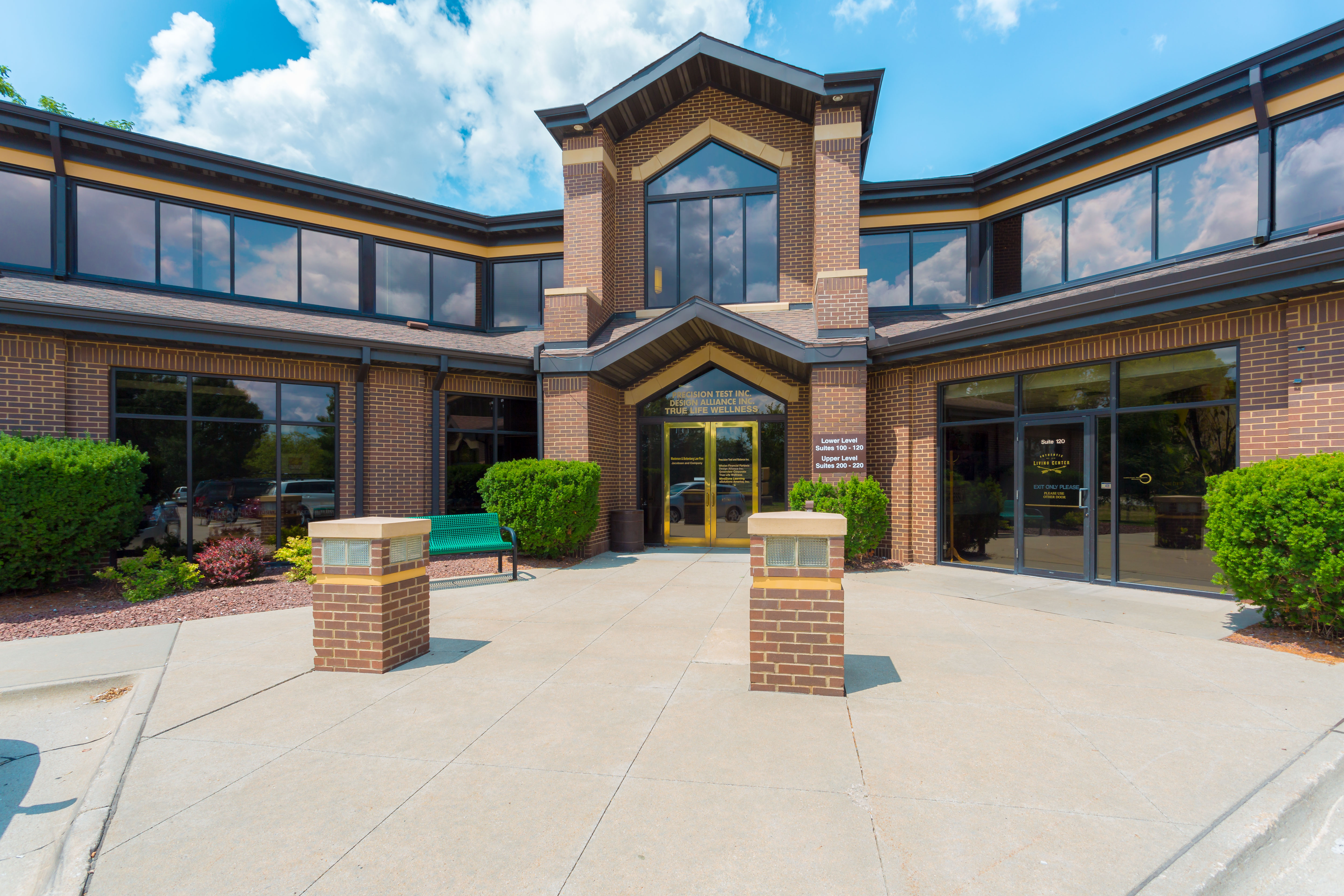 14225 University Ave, Waukee, IA 50263