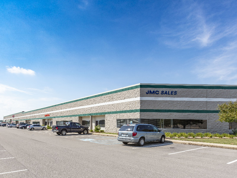 Brookville Building 3 — Lease in Indianapolis, IN, photo 1 of 4