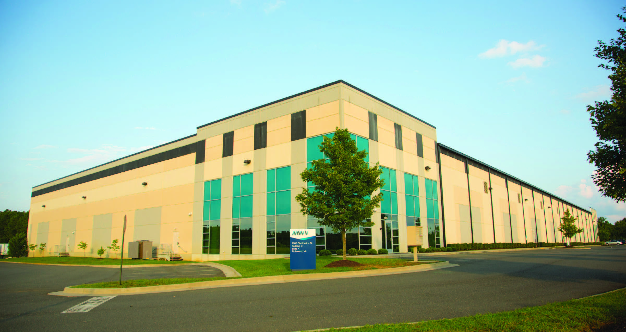 Airport Distribution Center - Building C — Lease in Henrico, VA, photo 1 of 8