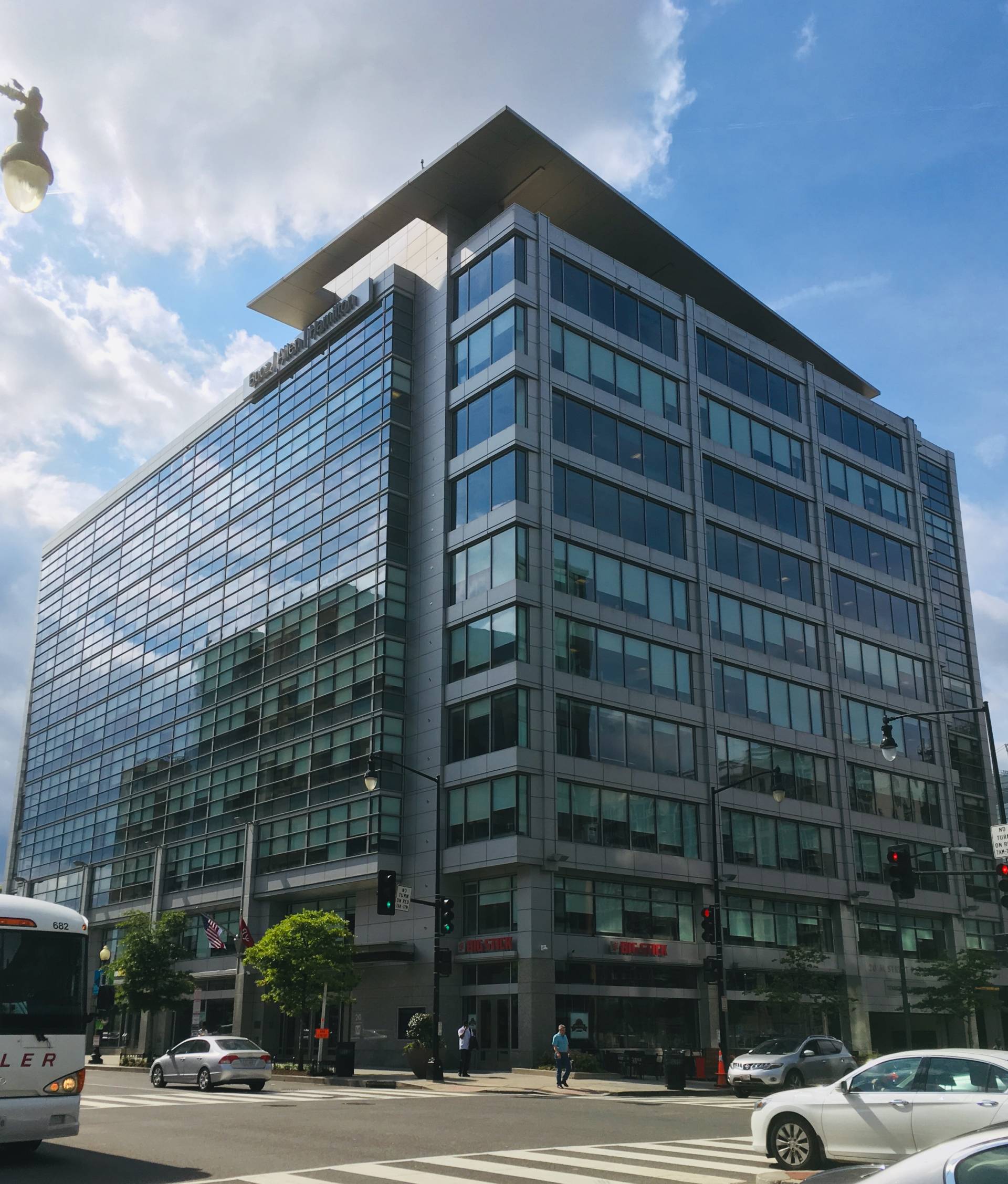 20 M St SE