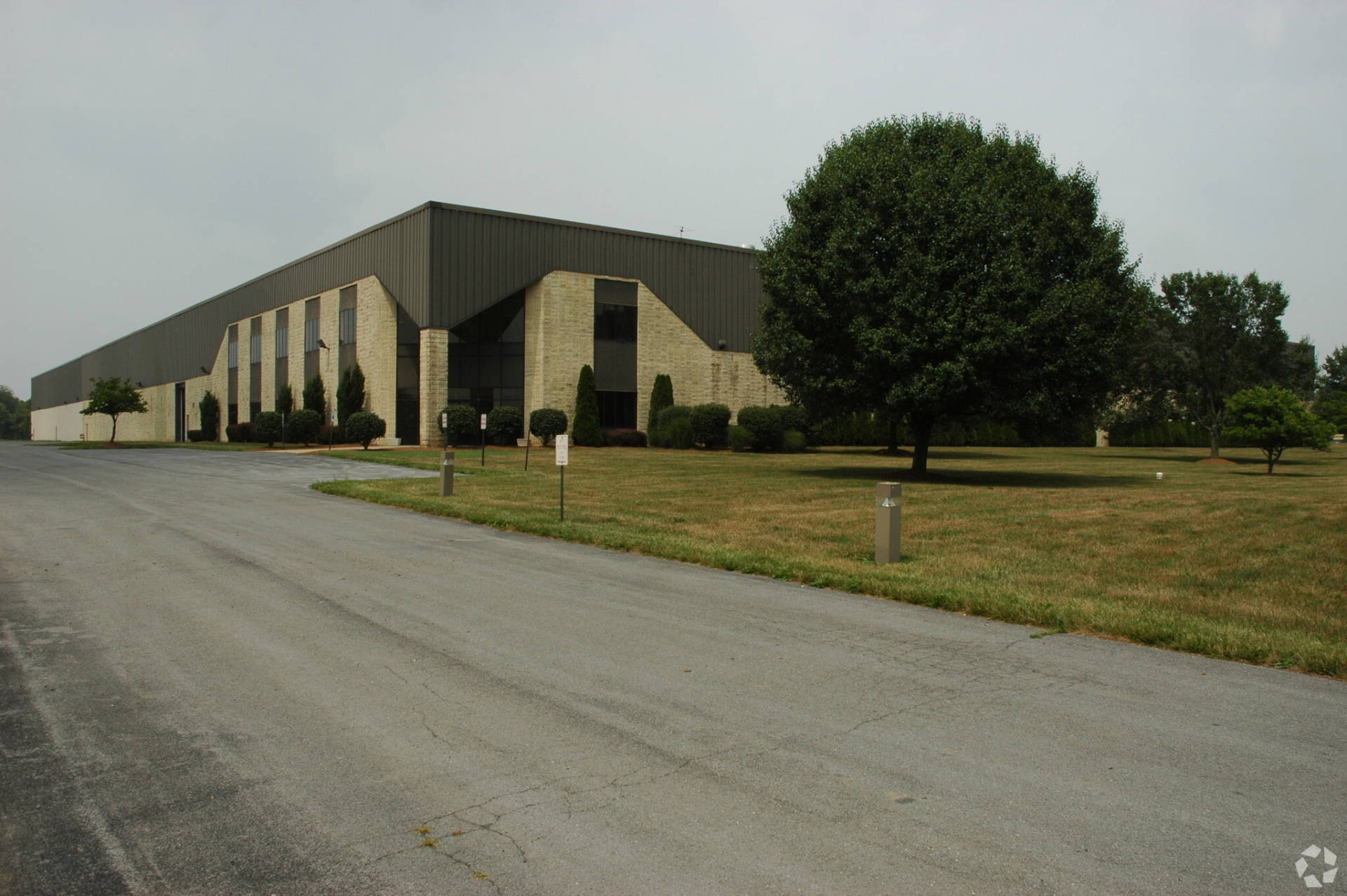 16604 Industrial Ln