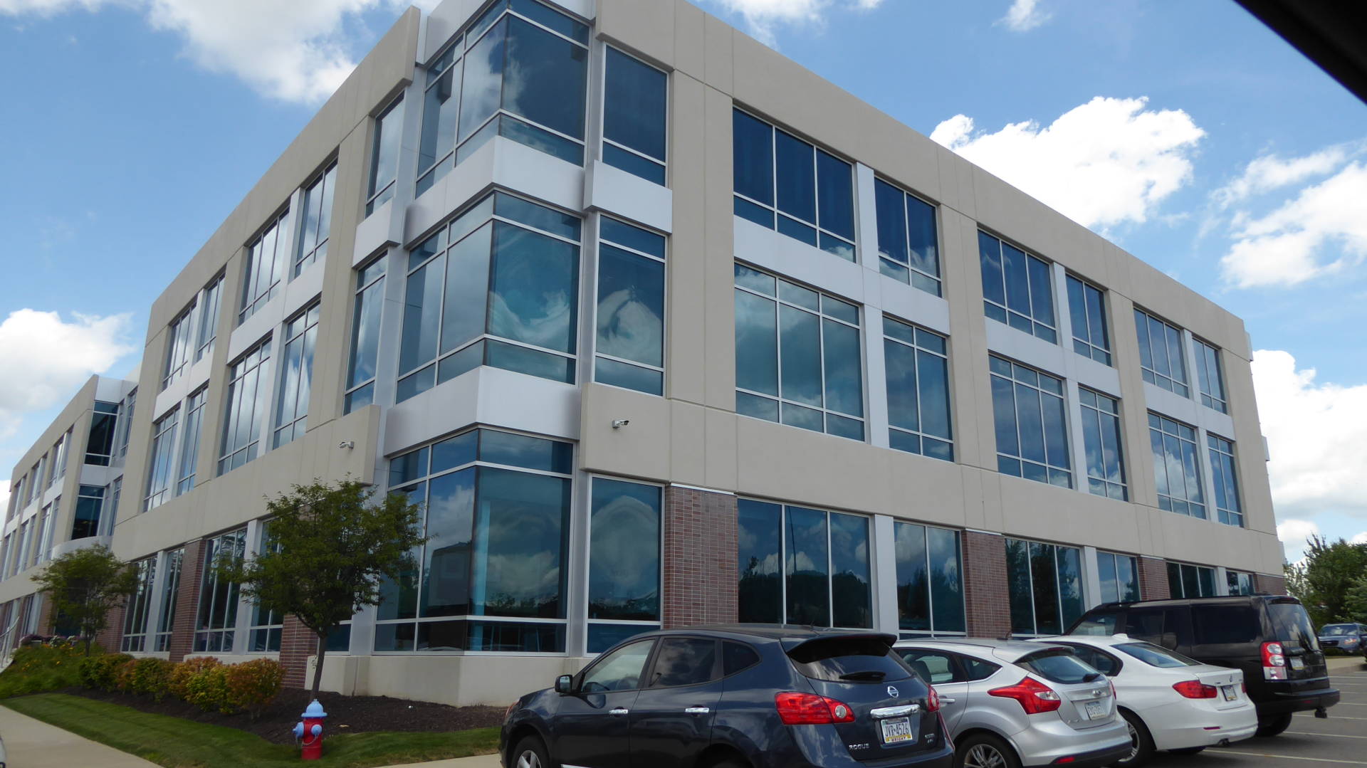 Cranberry Crossroads, 2009 Mackenzie Way JLL Properties US