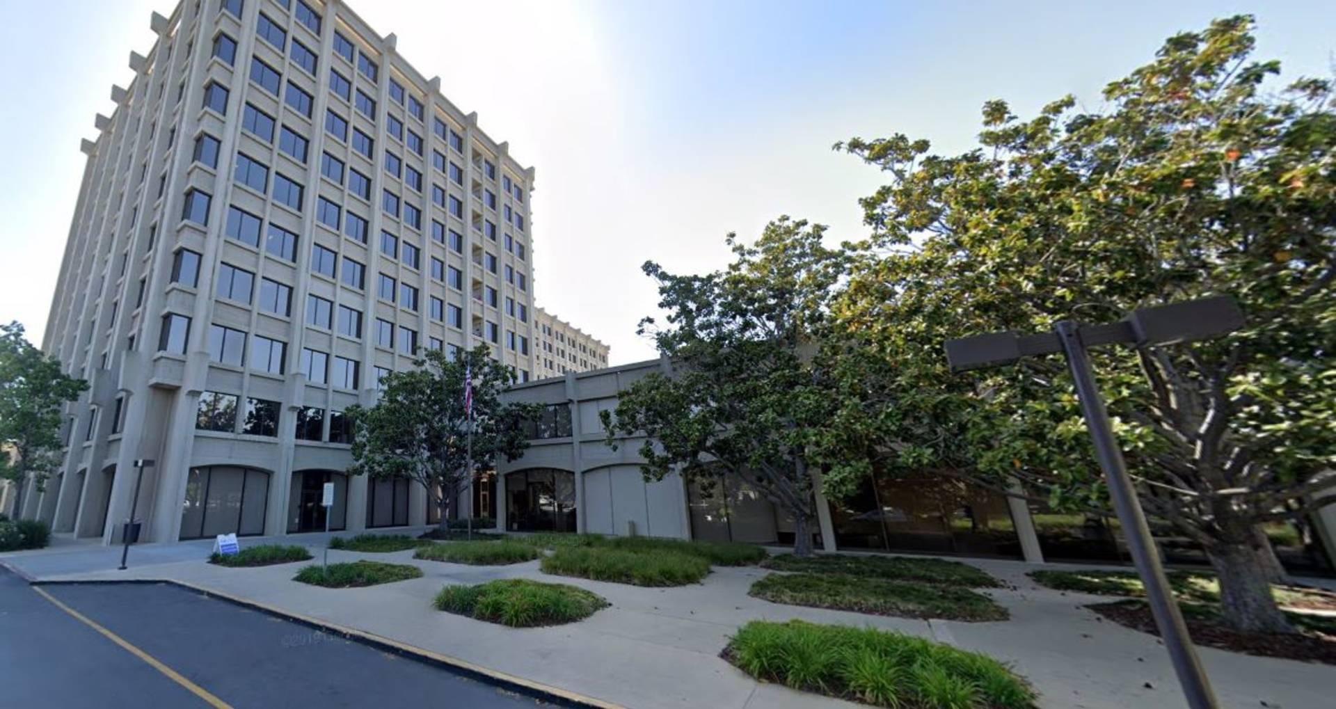 3000 El Camino Real