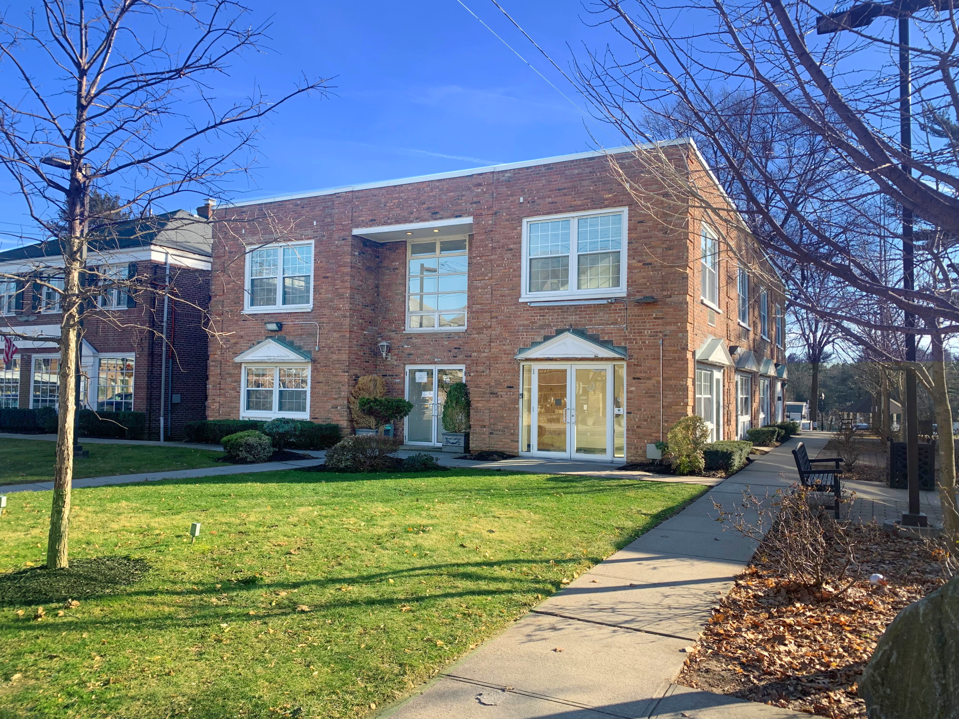 85 Forest Ave