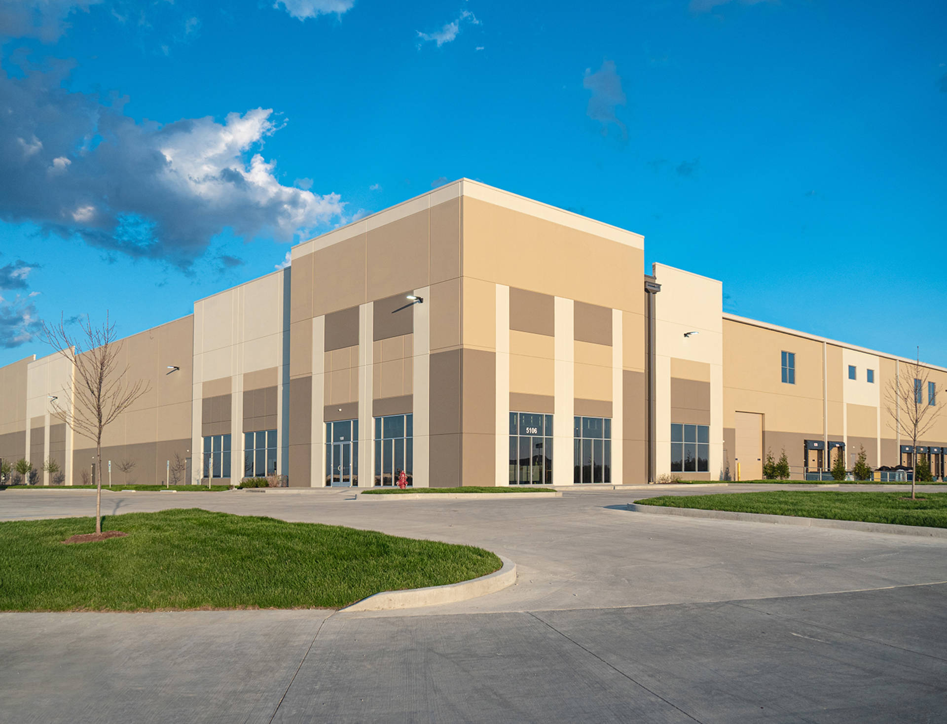 1402 Tradeport Pkwy