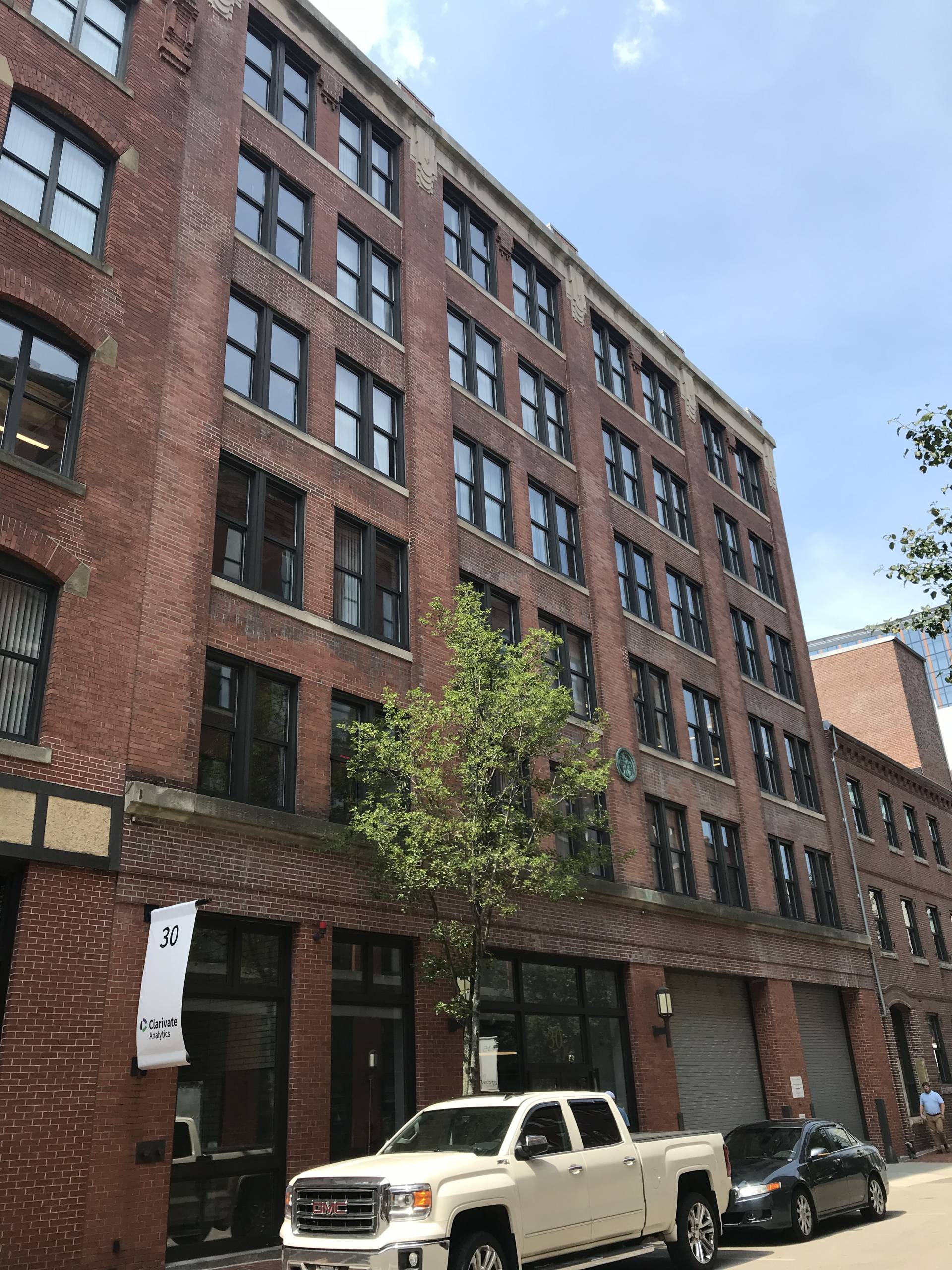 30-34 Thomson Pl