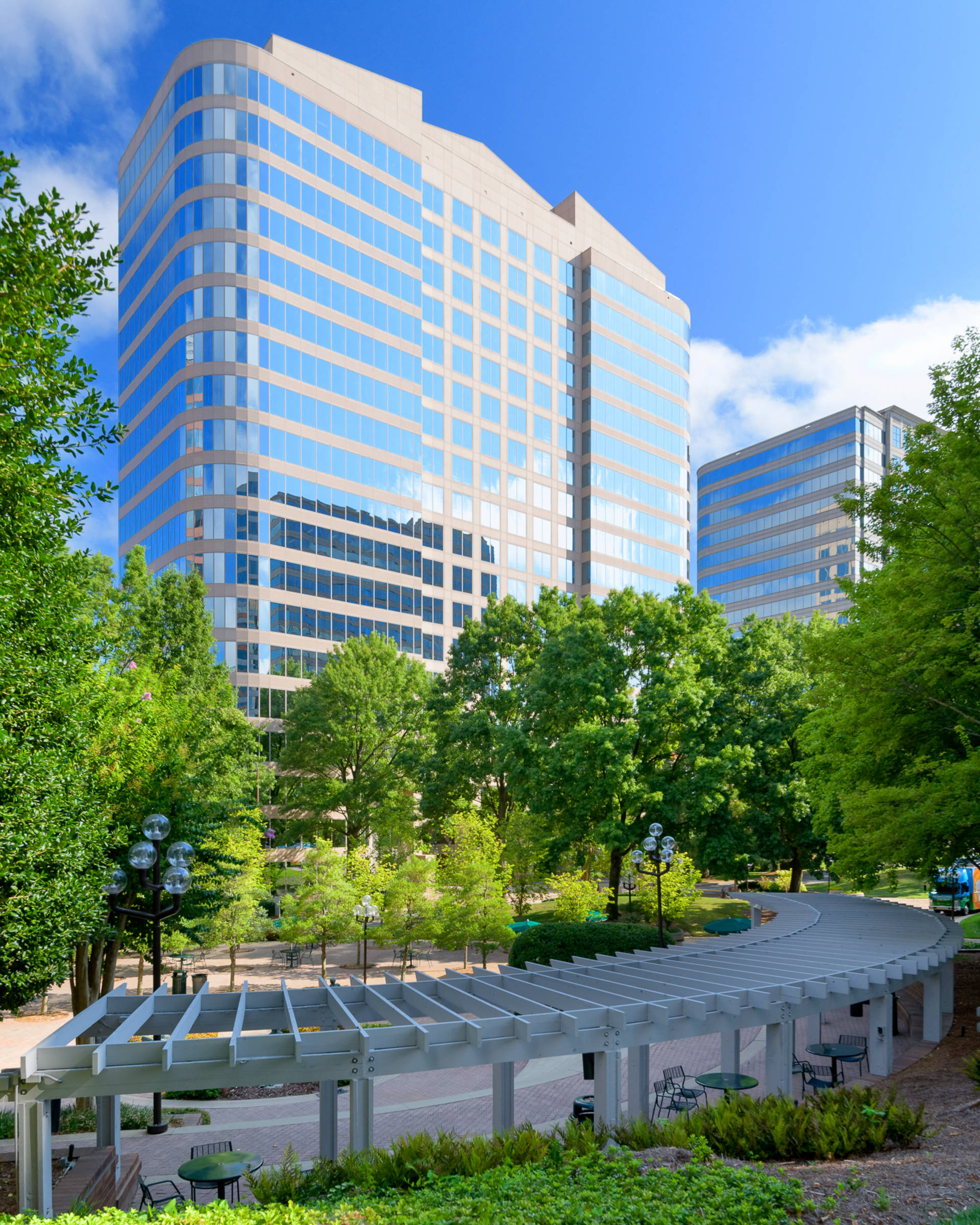 300 Galleria Pkwy SE