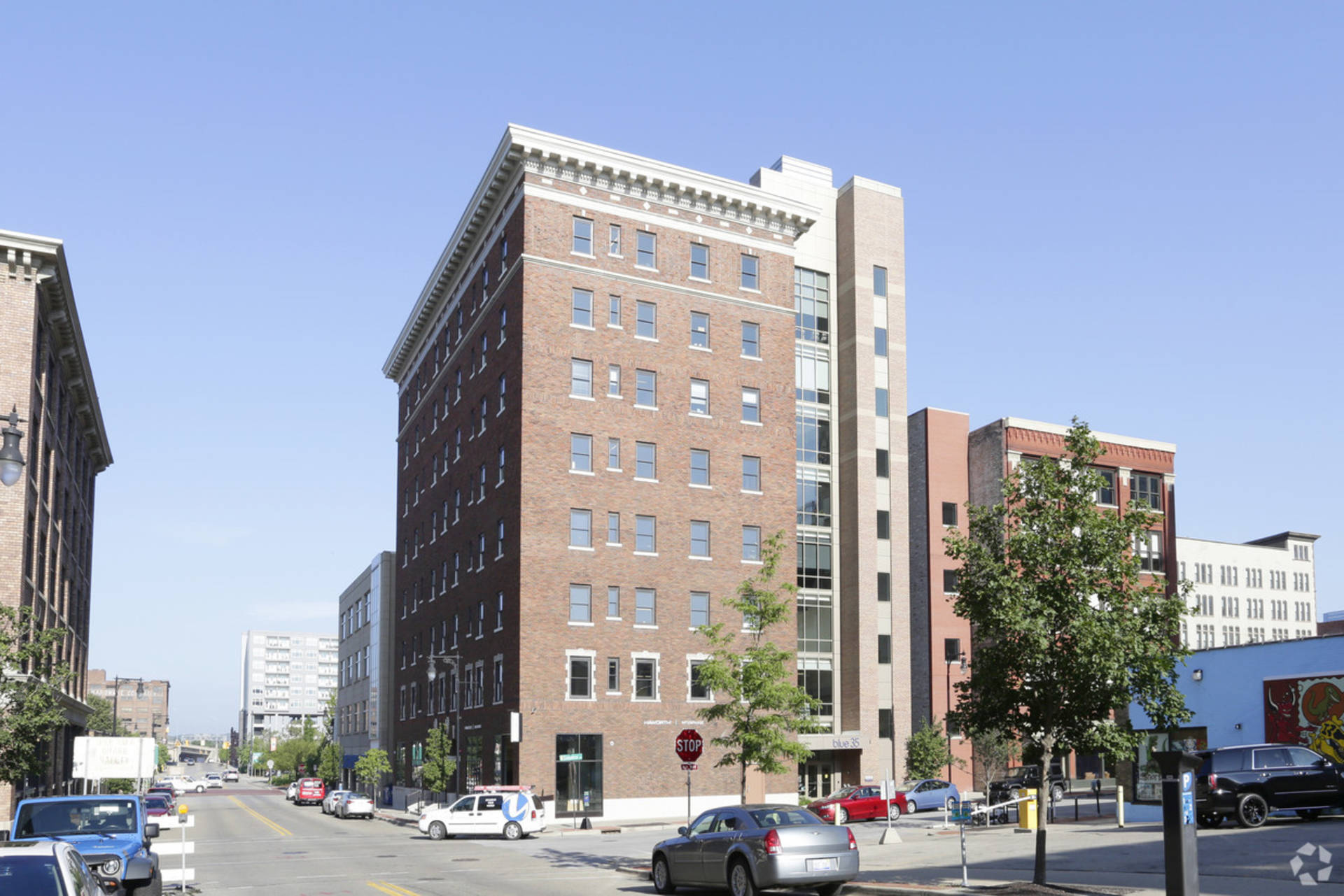 35 Oakes St SW
