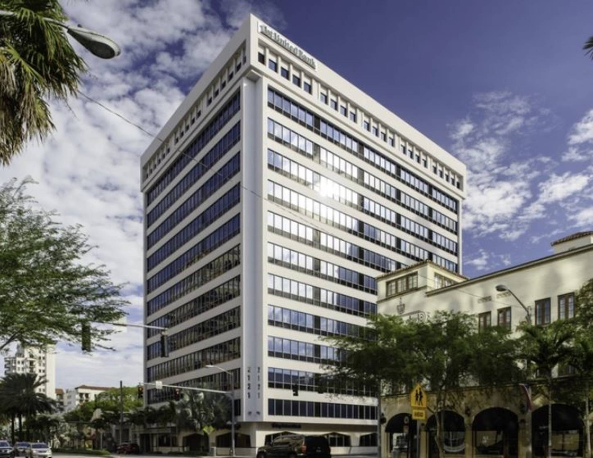 2121 Ponce De Leon Blvd
