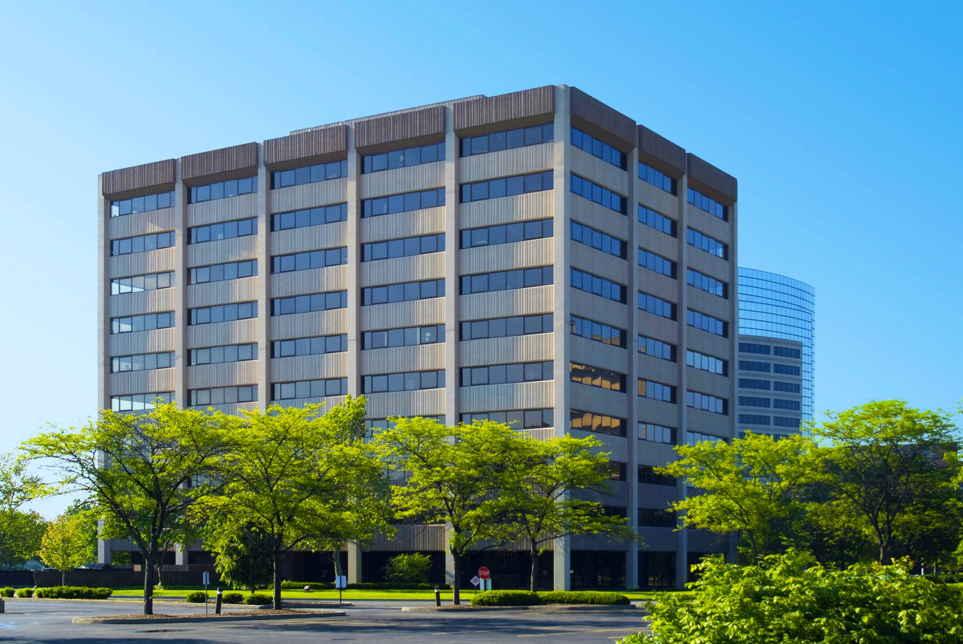 9000 Keystone Crossing