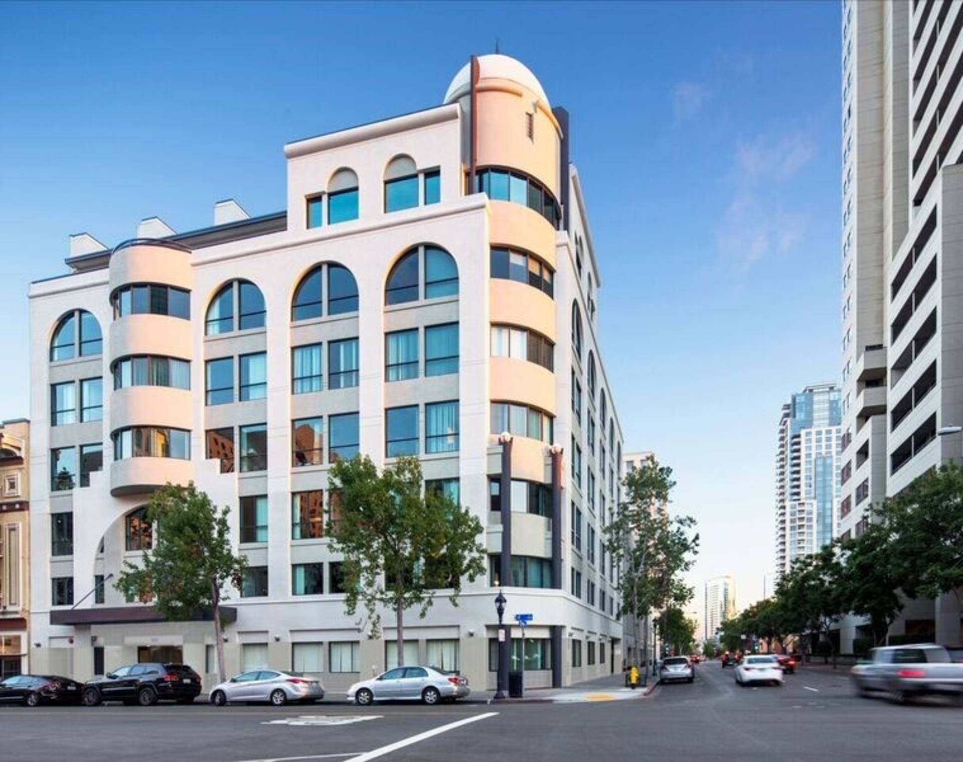 185 W F St