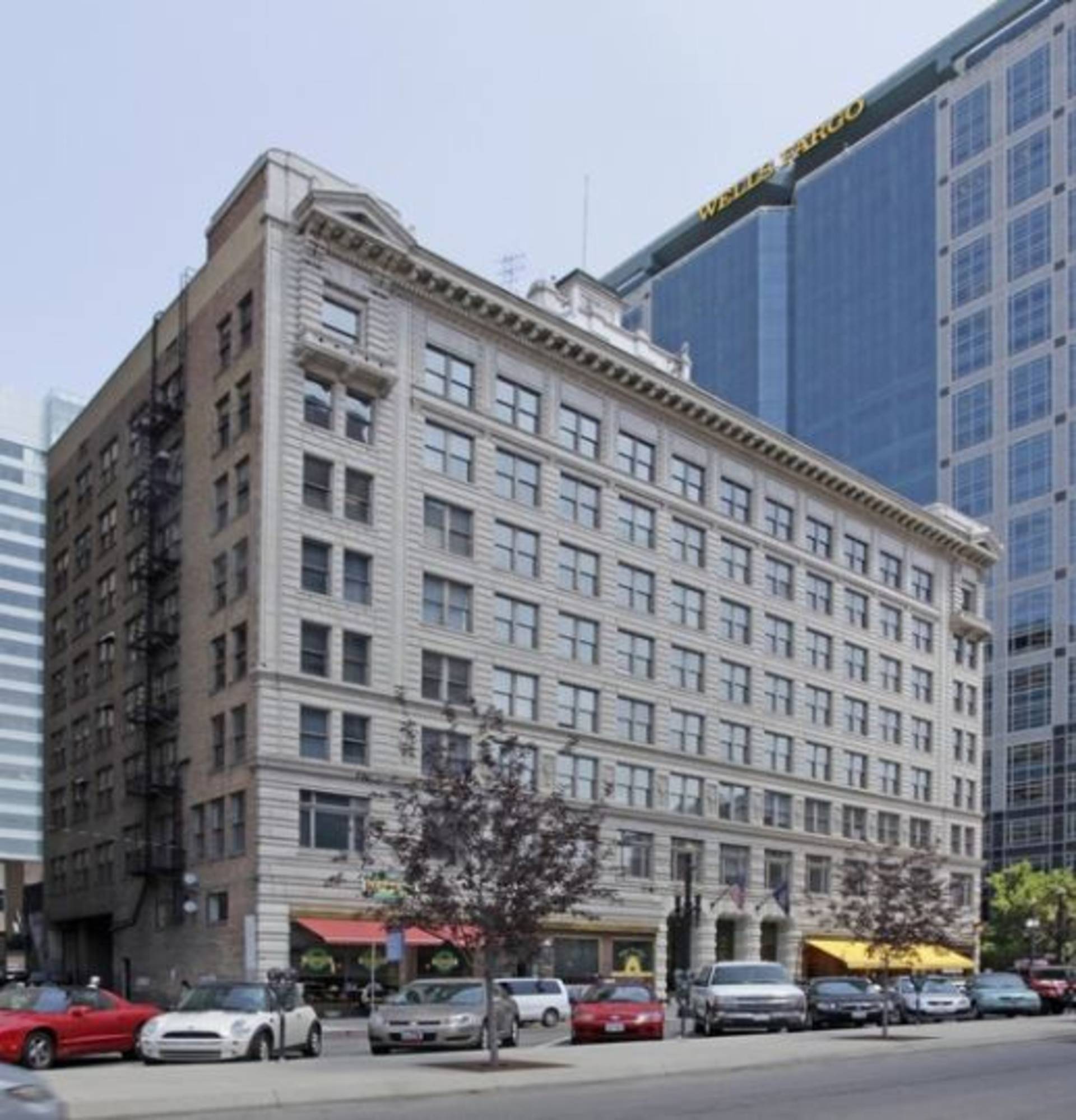 10 W Broadway