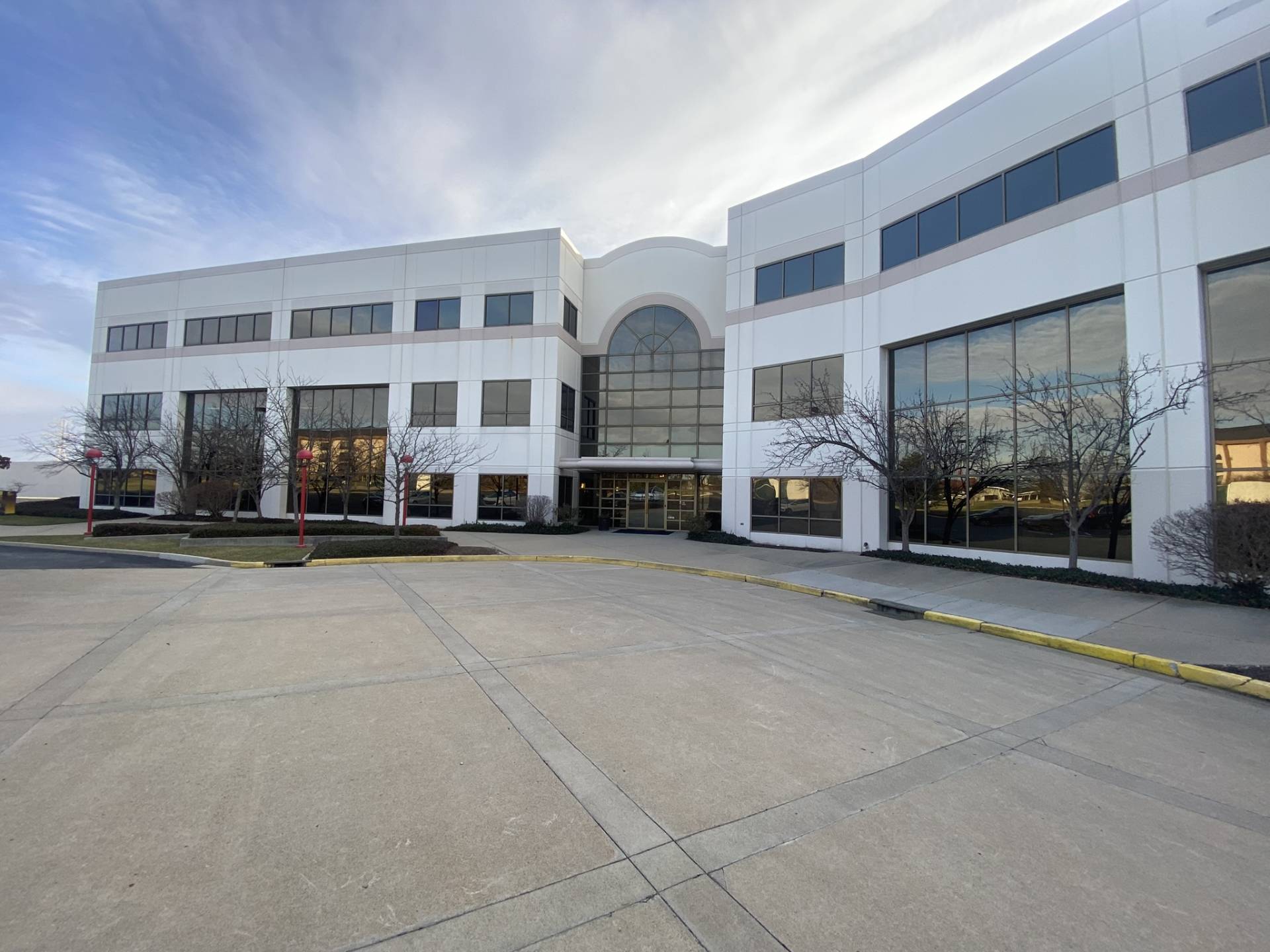 3 Crowne Point Ct
