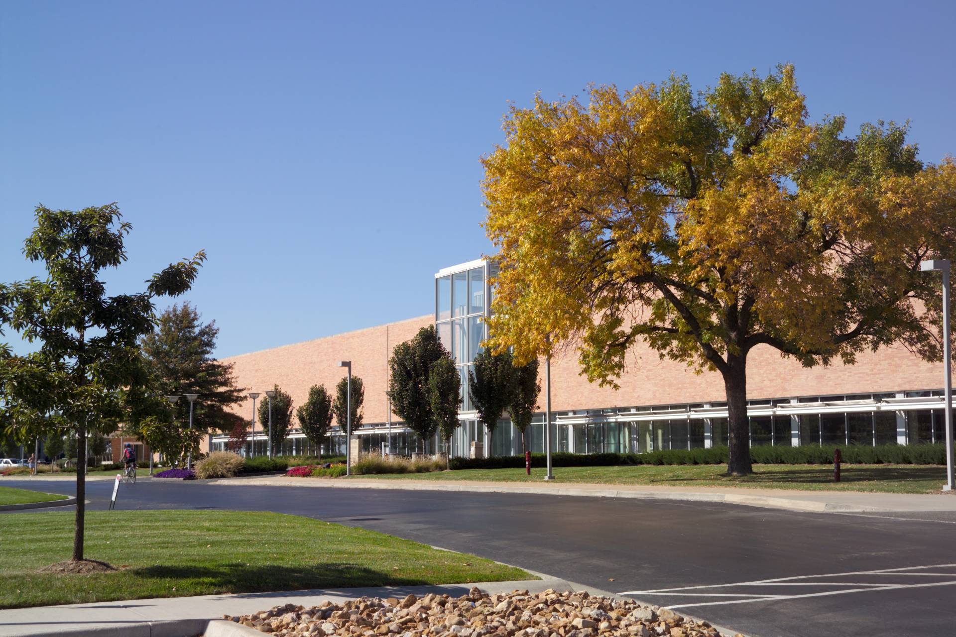 800-850 NW Chipman Rd