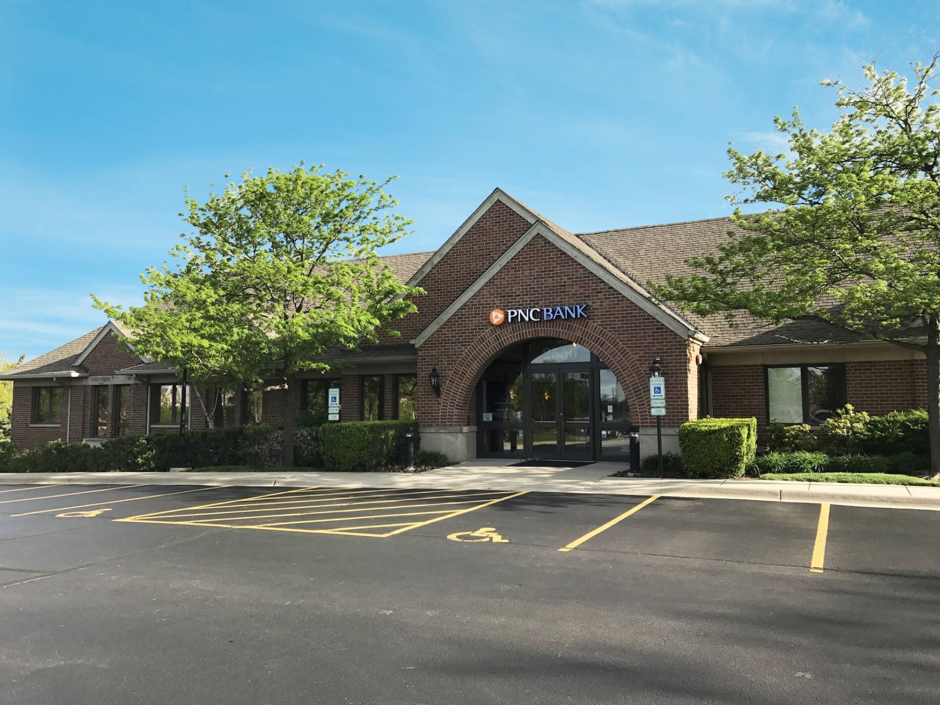 2550 Waukegan Rd