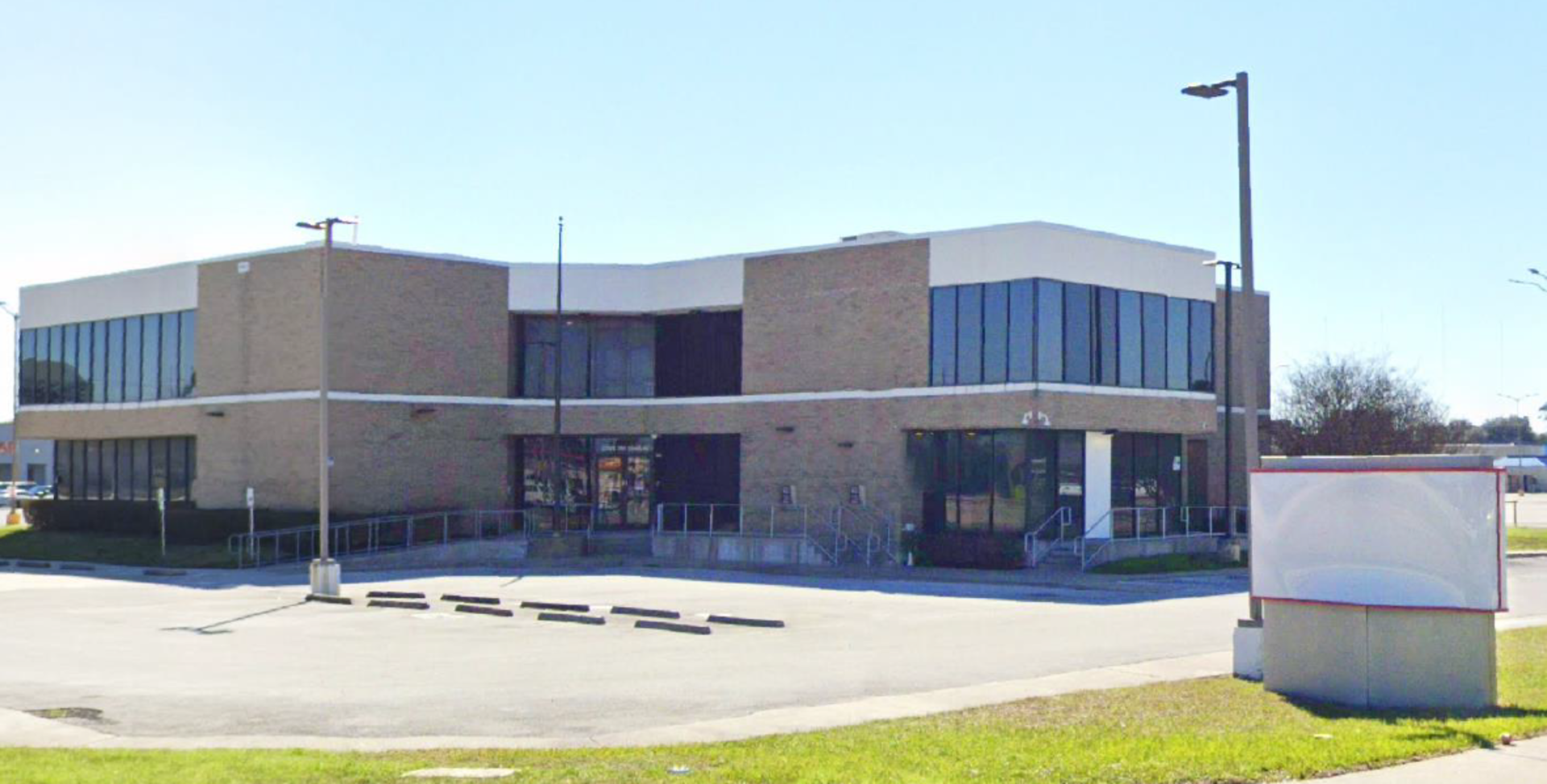 2301 Cypress Creek Pkwy