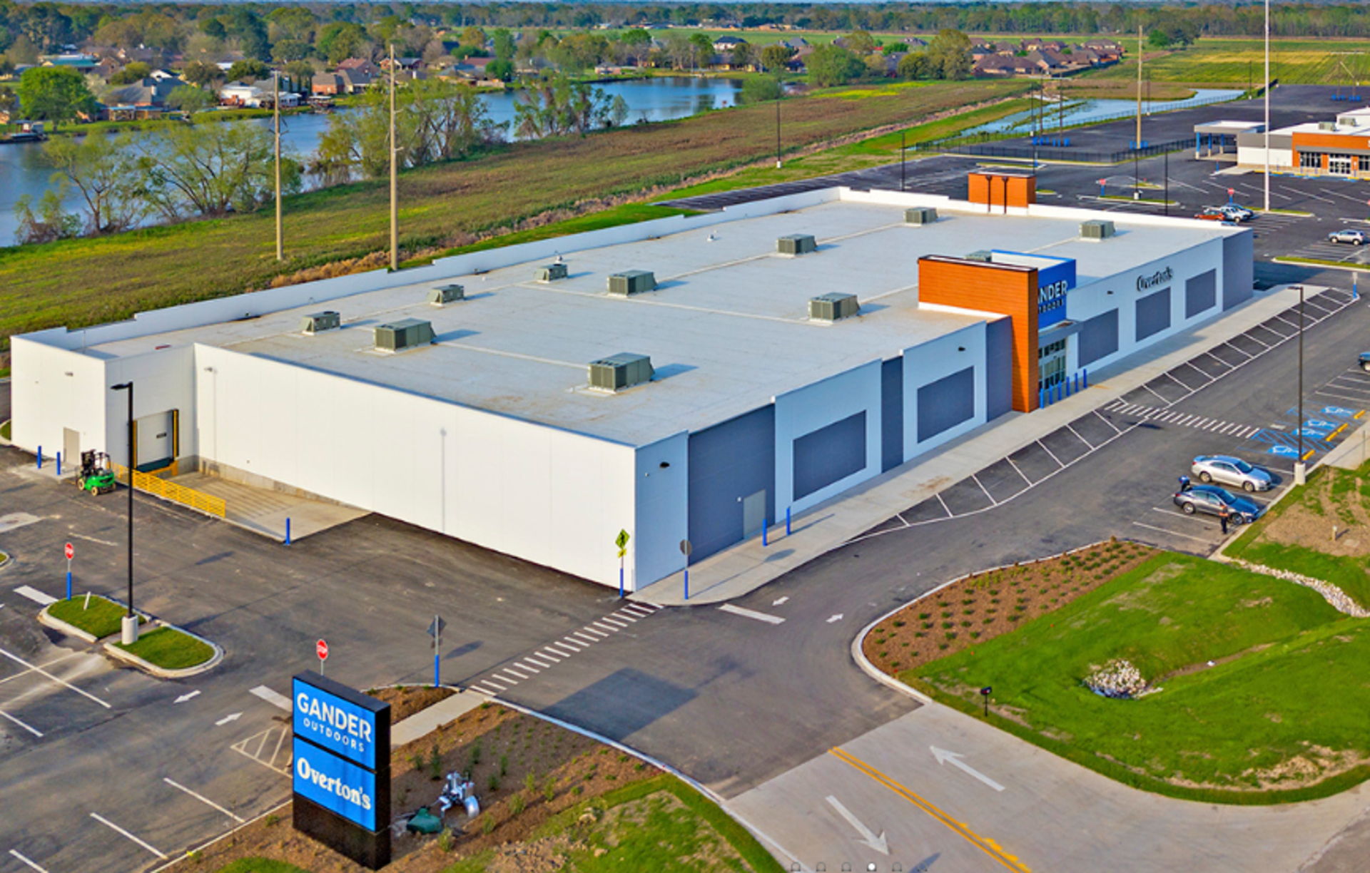 2314 N Frontage Rd