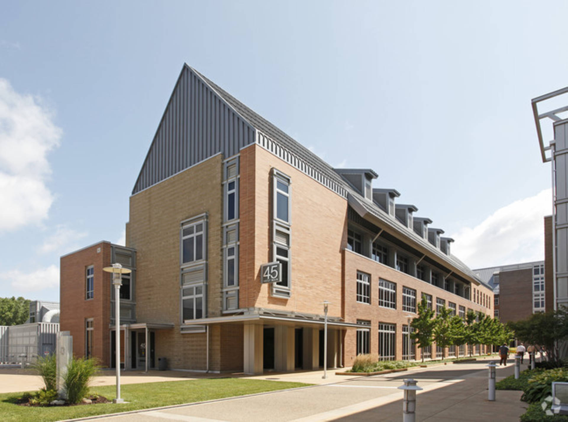 1 Village Center Dr