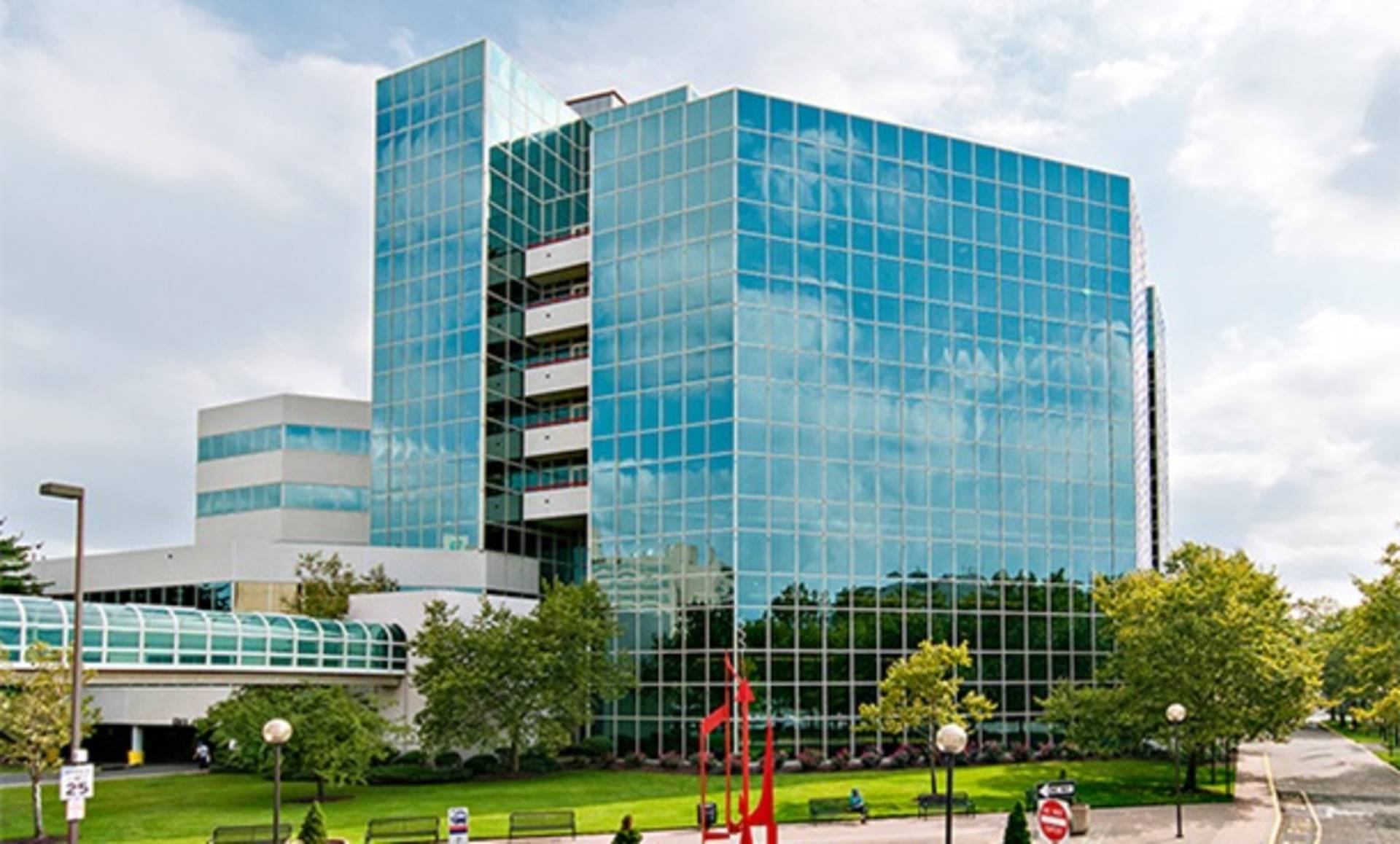 500 Plaza Dr
