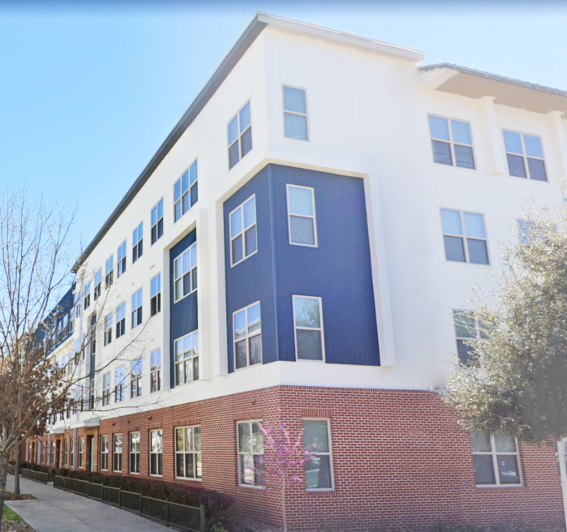 1415 N Main Ave