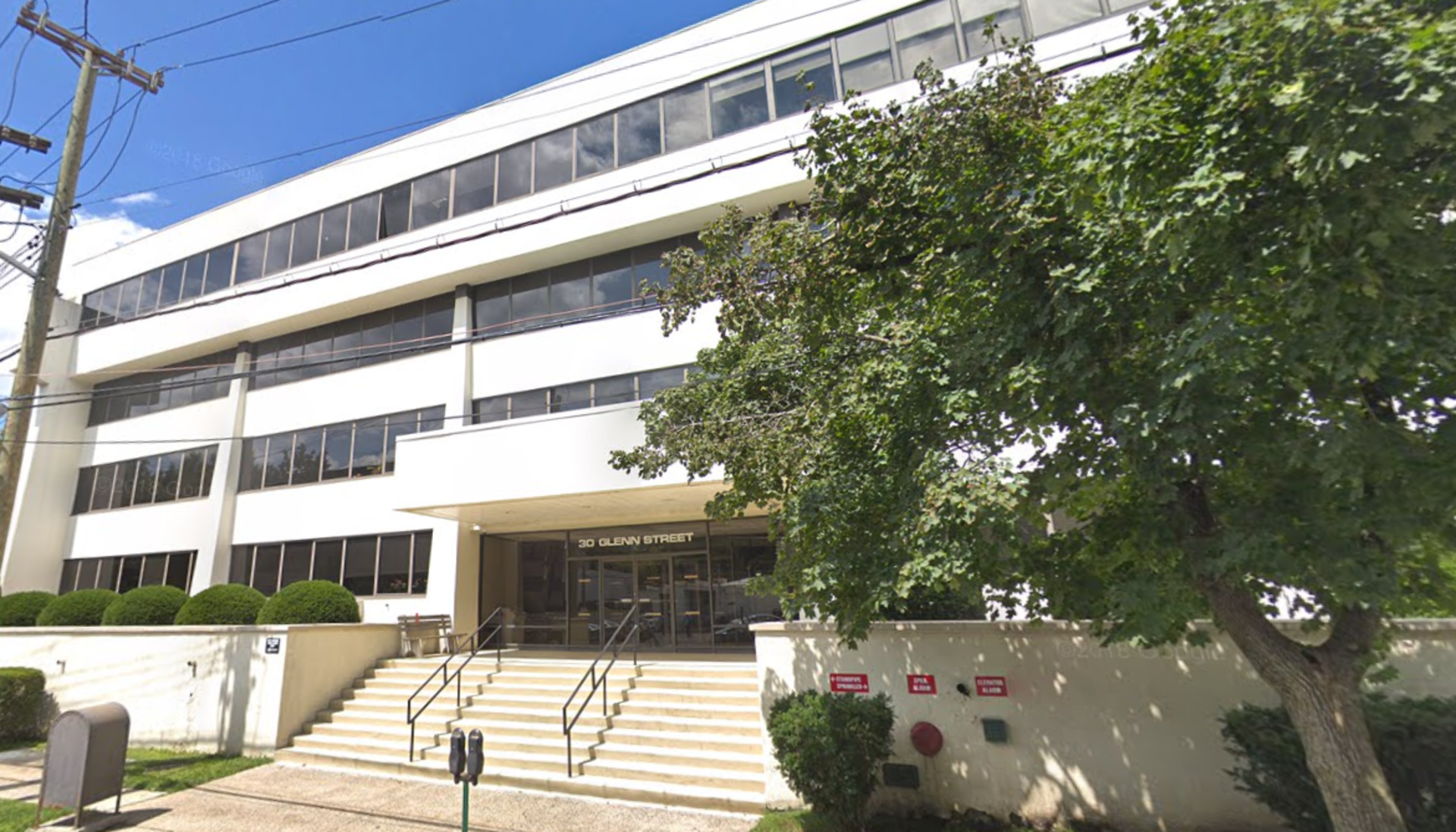 30 Glenn St