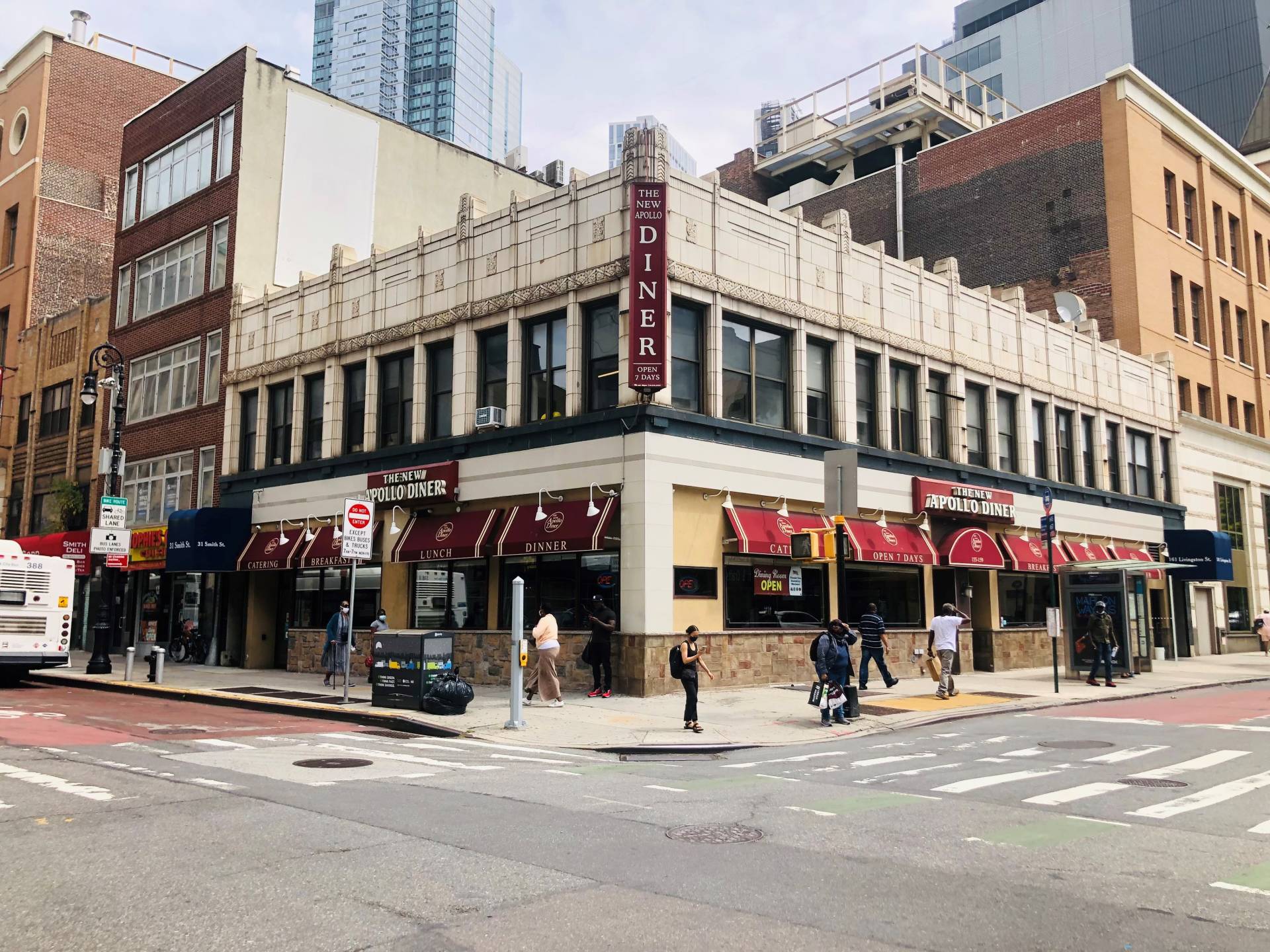 31 Smith St